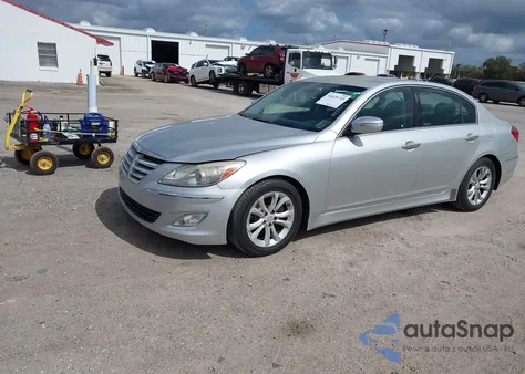 2013 Hyundai Genesis 3.8 z USA, uszkodzony, nr VIN KMHGC4DD8DU230423